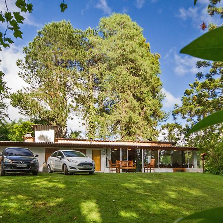 Villa Vintage Campos - Piscina E Opcoes De Suites Com Hidromassagem Кампус-ду-Жордау Экстерьер фото