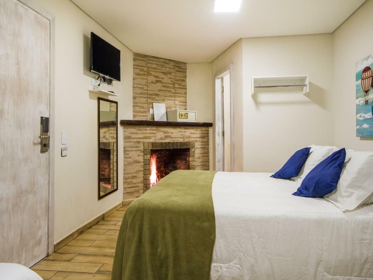 Villa Vintage Campos - Piscina E Opcoes De Suites Com Hidromassagem Кампус-ду-Жордау Экстерьер фото